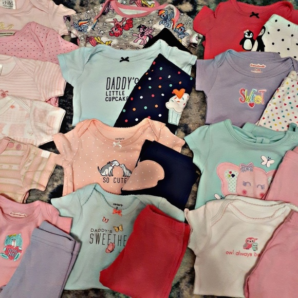 Lot 31 pieces onesies bodysuit and pant set - Picture 2 of 4